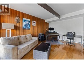 442 Monteray Ave in North Vancouver, BC - Building Photo - Building Photo