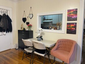 1607 Commonwealth Ave, Unit 27 in Boston, MA - Building Photo - Building Photo