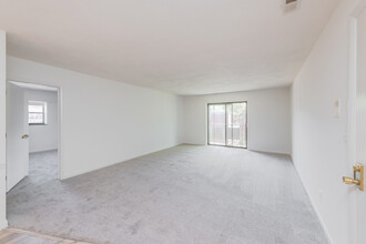 Rosemary Lake Apartments in Needham, MA - Building Photo - Interior Photo