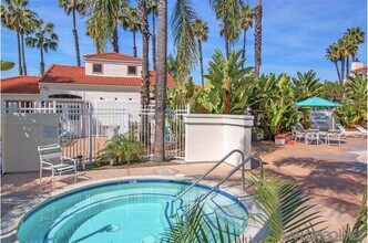 13212 Salmon River Rd in San Diego, CA - Building Photo - Building Photo