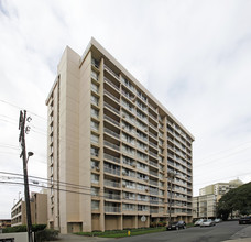 Punahou Tower in Honolulu, HI - Building Photo - Building Photo