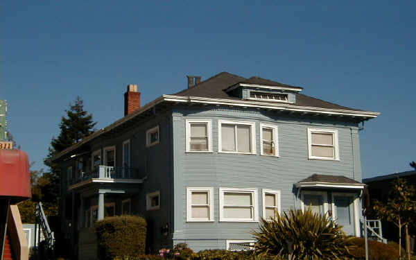 2817 Telegraph Ave in Berkeley, CA - Foto de edificio - Building Photo