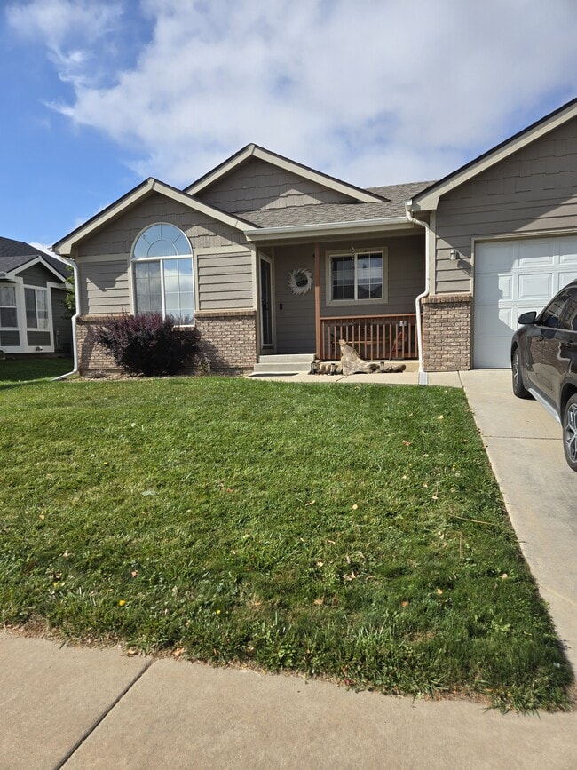 property at 1343 S Cora Ave