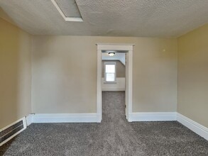 437 4th Ave S in South St. Paul, MN - Building Photo - Building Photo