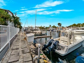 1535 SE 15th St in Fort Lauderdale, FL - Foto de edificio - Building Photo