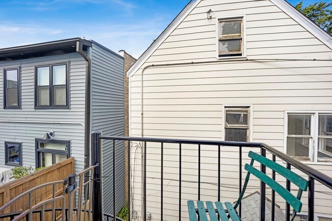 property at 2919 N Seeley Ave