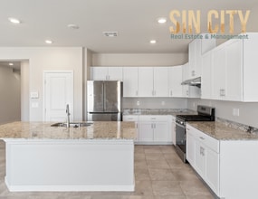 1066 Strigose Ave in North Las Vegas, NV - Building Photo - Building Photo