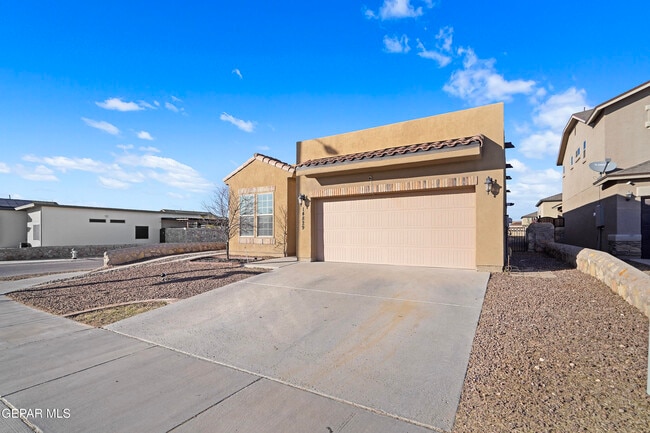 14829 Sunny Land Ave in El Paso, TX - Building Photo - Building Photo