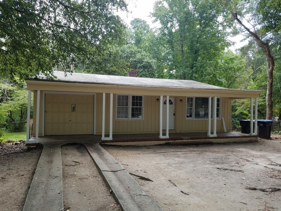 2418 Wheeless Rd in Augusta, GA - Building Photo