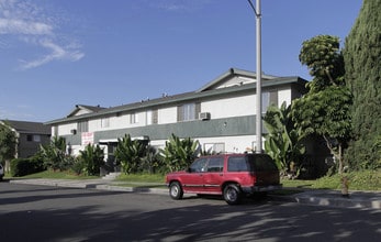 Fern Grove Apartments in La Habra, CA - Building Photo - Building Photo