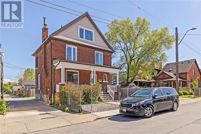 property at 325 Robert St