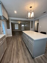 1585 W Virginia St in Beaumont, TX - Foto de edificio - Building Photo