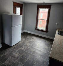 2047 W 6th St in Davenport, IA - Building Photo - Building Photo