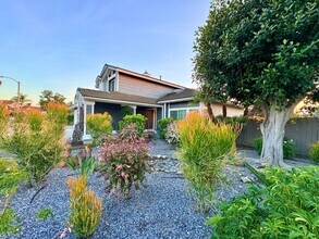 5248 Robinwood Dr in Oceanside, CA - Building Photo - Building Photo