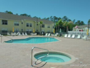 5015 Laguna Bay Cir, Unit Laguna Bay in Kissimmee, FL - Foto de edificio - Building Photo