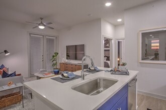 Ross + Peak in Dallas, TX - Building Photo - Building Photo
