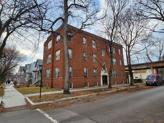 property at 4638 N Hamilton Ave
