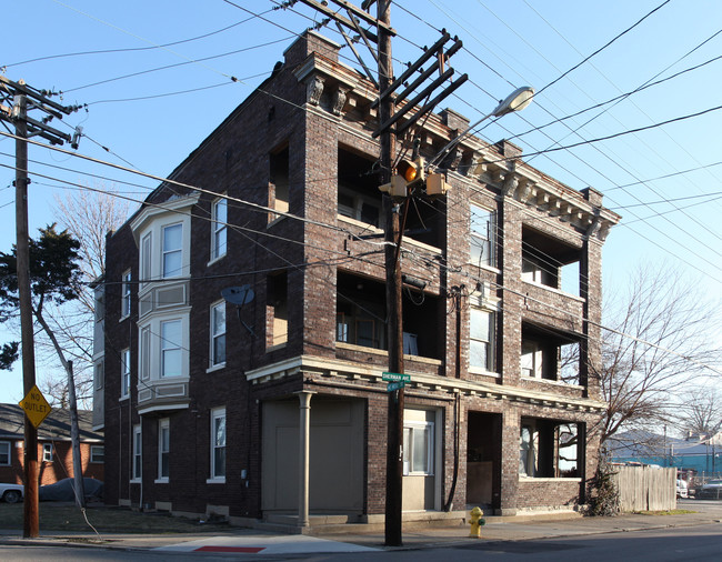 1740 Sherman Ave in Cincinnati, OH - Building Photo - Building Photo