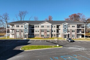 Flats at Walnut Ridge in Fort Wayne, IN - Building Photo