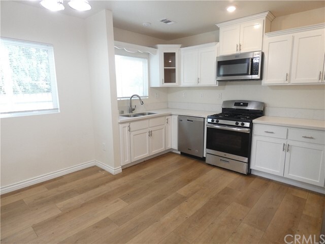 6634 Hazeltine Ave in Los Angeles, CA - Building Photo - Building Photo