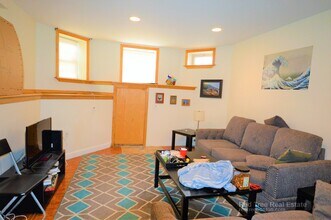 73 Thatcher St in Brookline, MA - Building Photo - Building Photo