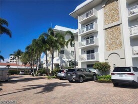 3000 Gulf Shore Blvd N in Naples, FL - Building Photo