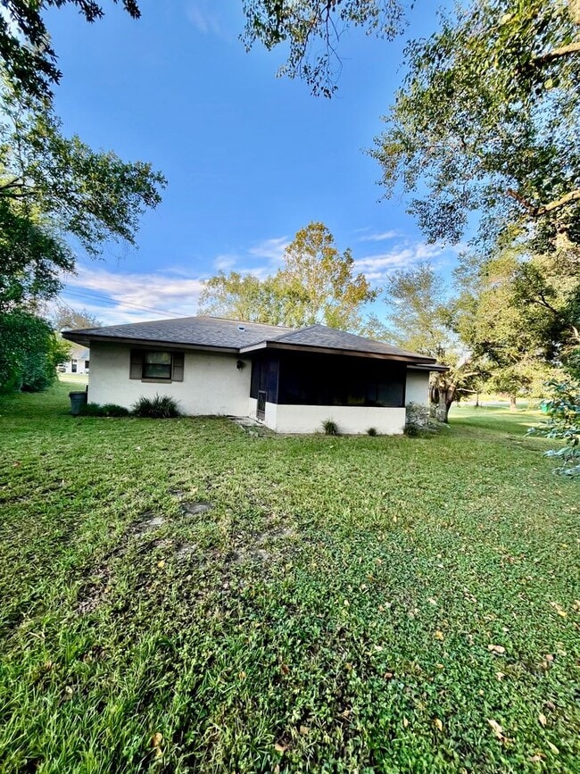 805 Hemlock St in Inverness, FL - Building Photo - Building Photo