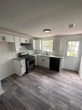 2622 28th Ave N in Texas City, TX - Building Photo - Building Photo
