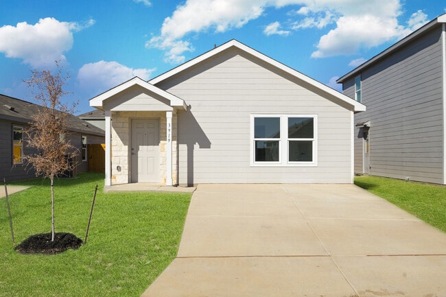 property at 3919 Poteet Pl