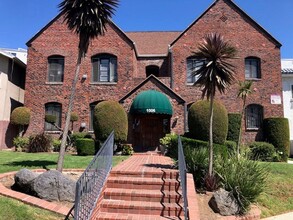 1006 Orange Drive | Move In Now in Los Angeles, CA - Foto de edificio - Interior Photo