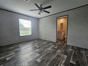 1011 Myakka Dr in North Fort Myers, FL - Building Photo - Building Photo