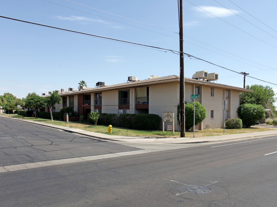 Eucalyptus Manor in Mesa, AZ - Building Photo