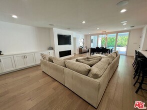 4321 Greenbush Ave in Los Angeles, CA - Building Photo - Building Photo