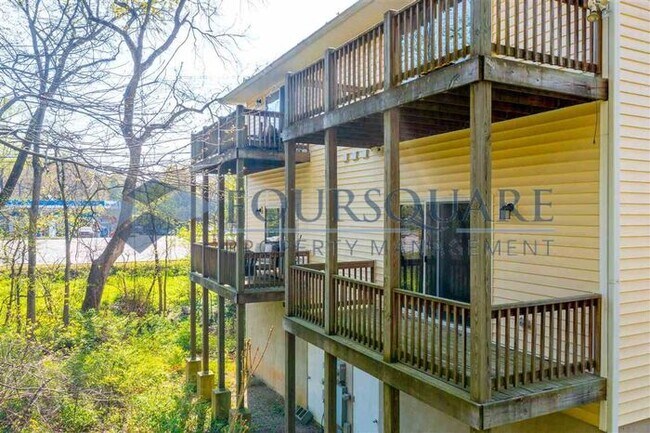 100 Umstead Dr in Chapel Hill, NC - Building Photo - Building Photo