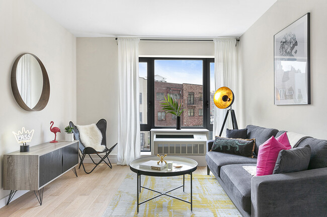 150 Union Ave in Brooklyn, NY - Building Photo - Building Photo