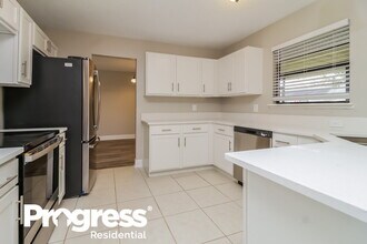 1670 Cracker Creek Ct in Oviedo, FL - Foto de edificio - Building Photo