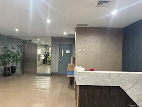 27-05 41st Ave in Queens, NY - Building Photo - Building Photo