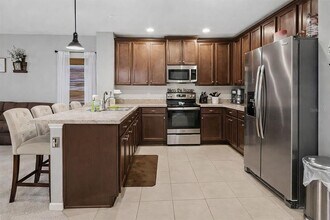 9760 Kinmore Dr in Groveland, FL - Building Photo - Building Photo