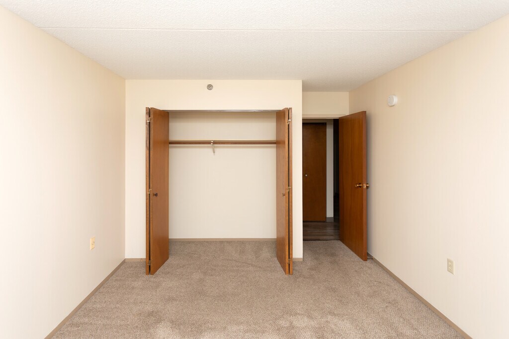 Chardon Court Apartments in New Hope, MN