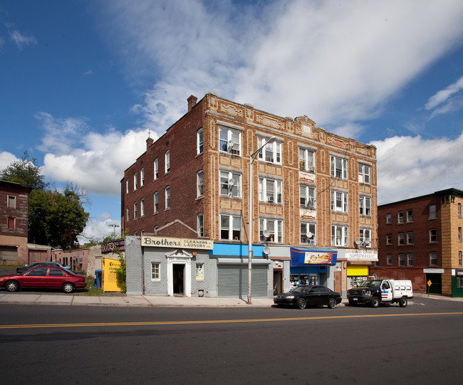 238-242 North St in New Britain, CT - Building Photo - Building Photo