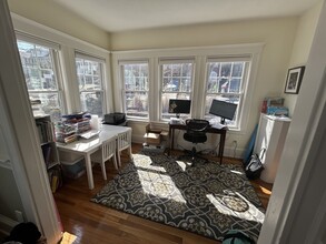 15 Farmer Rd, Unit 1 in Arlington, MA - Foto de edificio - Building Photo