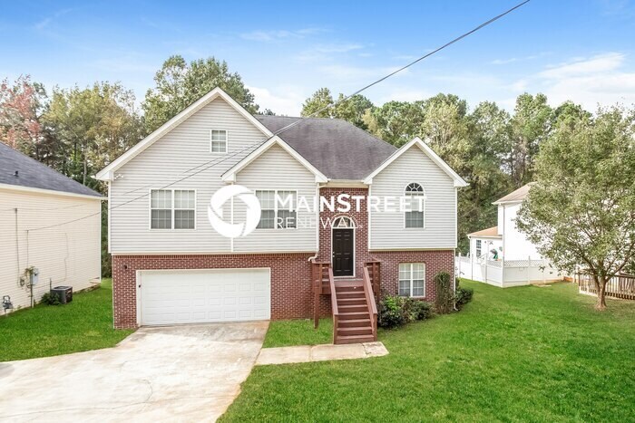 5789 Marbut Rd in Lithonia, GA - Building Photo