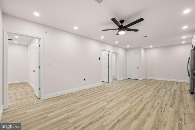 property at 437 W Girard Ave