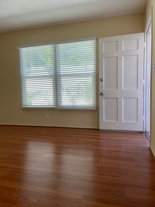 511 Broadway St, Unit Rear Unit in Venice, CA - Building Photo - Building Photo