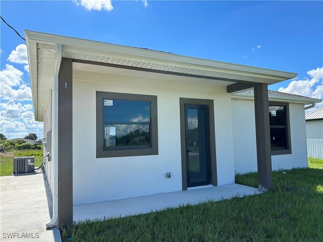 8014 Mangrove Cir in La Belle, FL - Building Photo - Building Photo