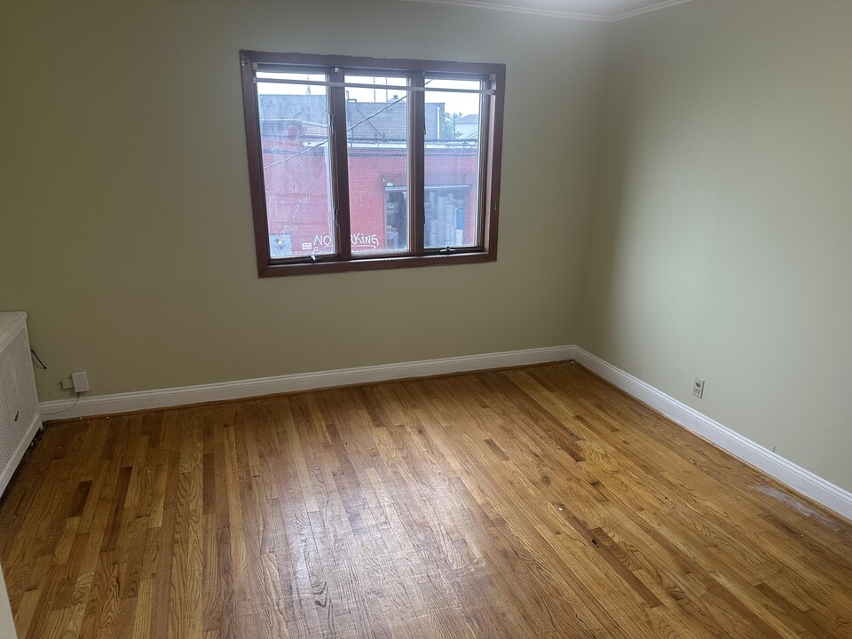 646 Ferry St, Unit 2 in Newark, NJ - Building Photo