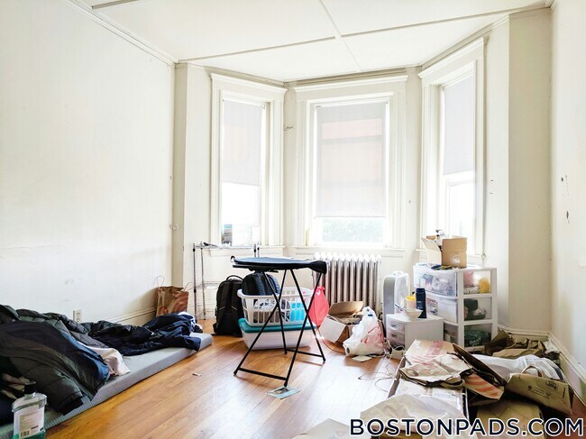 1175 Boylston St, Unit 48 in Boston, MA - Foto de edificio - Building Photo