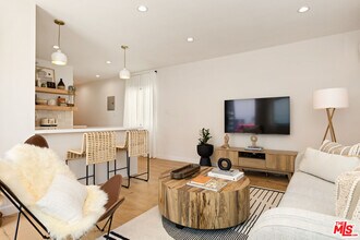 17 Sunset Ave in Los Angeles, CA - Building Photo - Building Photo