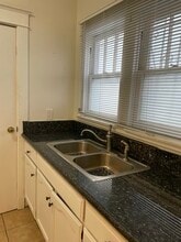 1243 N Edgemont St, Unit 1 Bedroom Apartment in Los Angeles, CA - Building Photo - Building Photo