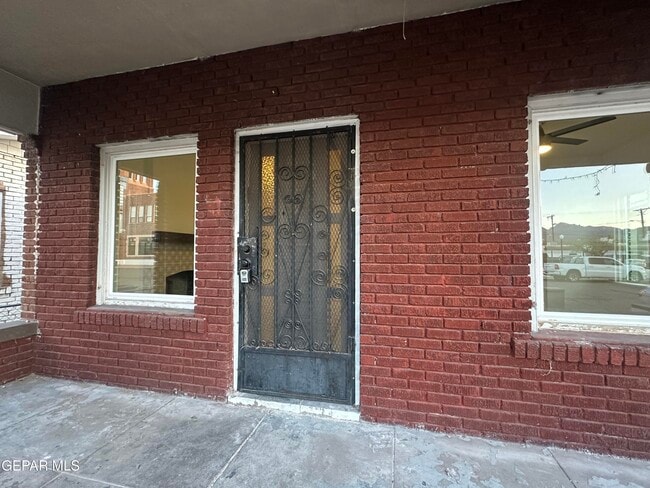 property at 3814 Hueco Ave